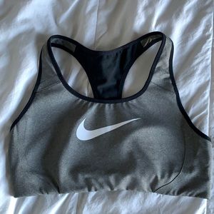 Nike sports bra🖤